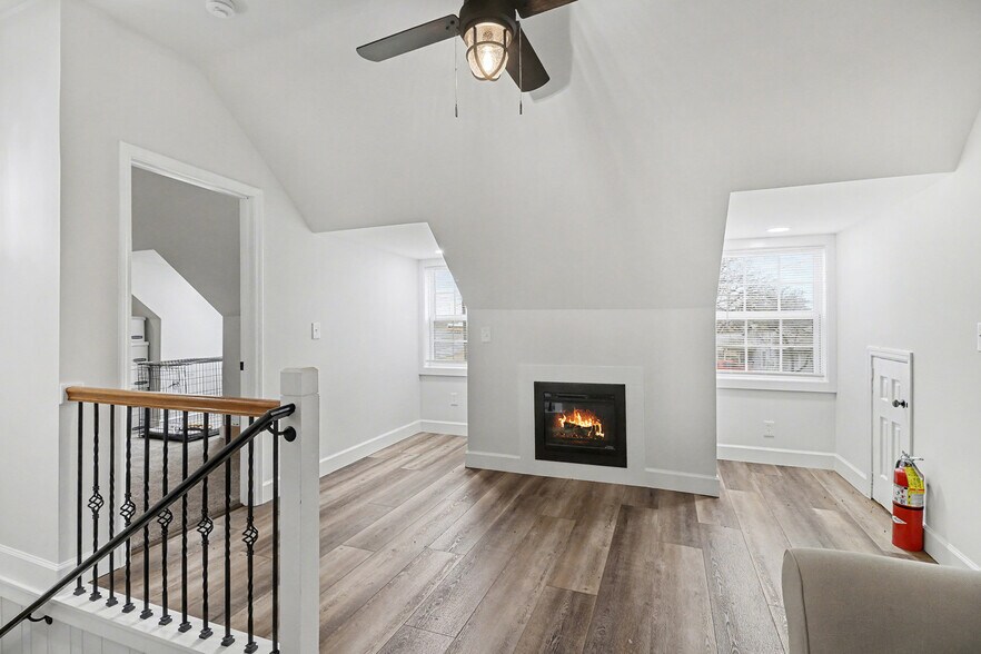 More Photos Of 783 Grove St N, Dahlonega Office For Sale