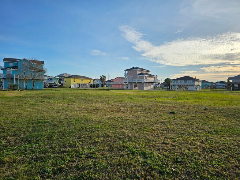 More Photos Of 3114 TX 87, Crystal Beach Land For Lease