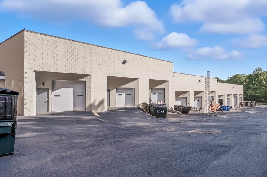 More Photos Of 118 Long Pond Rd, Plymouth Light Distribution For Lease