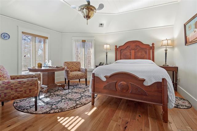 More Photos Of 4347 W 41st St, Tulsa Hospitality For Sale