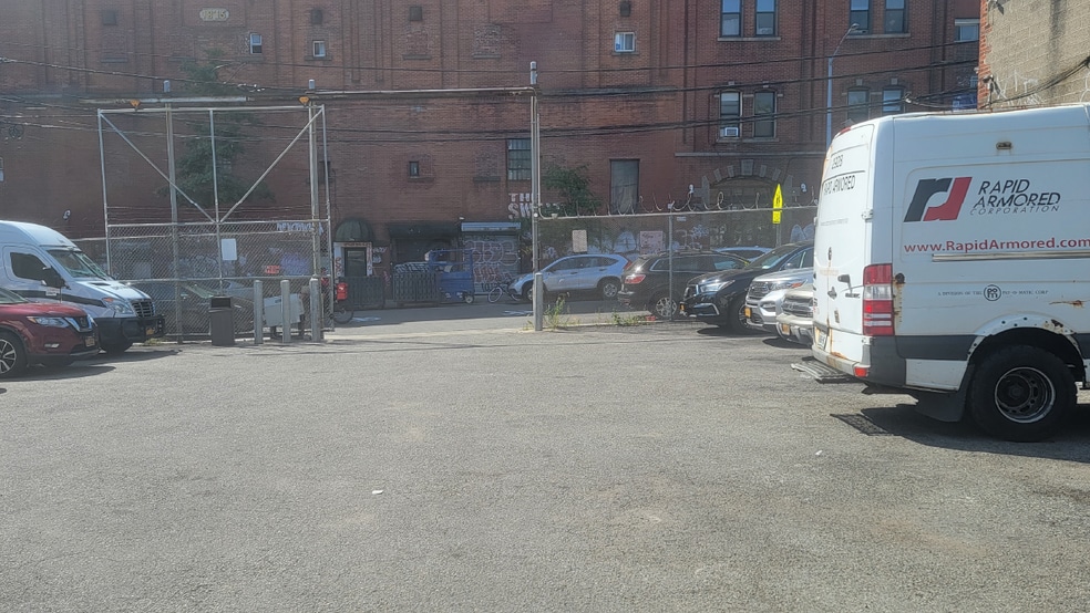 More Photos Of 253-257 Meserole St, Brooklyn Warehouse For Sale