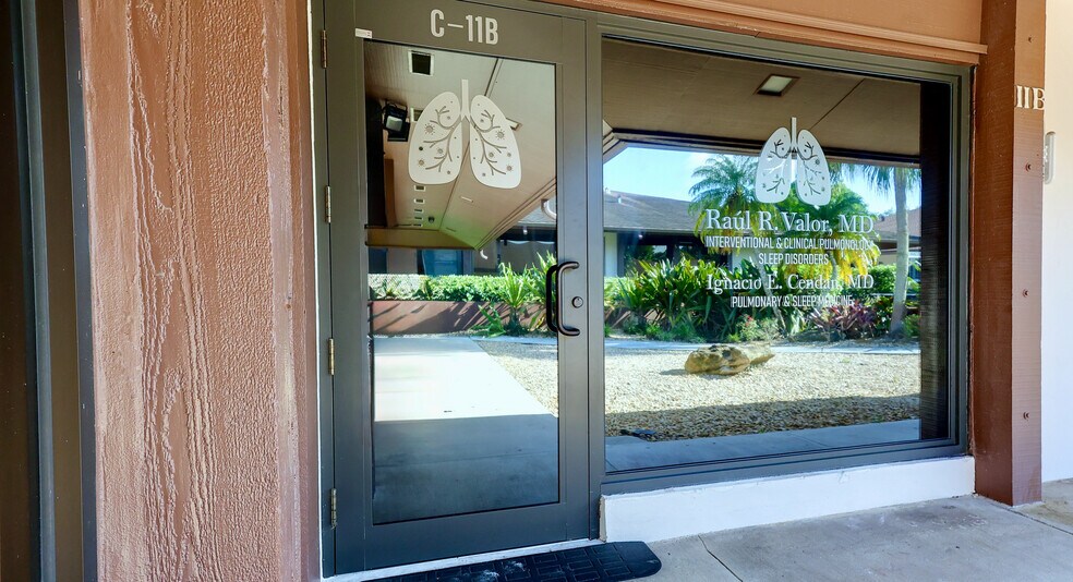 More Photos Of 8525 SW 92nd St, Miami Office For Sale