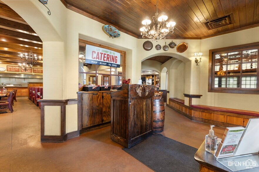 More Photos Of 4330 Kell Blvd, Wichita Falls Restaurant For Sale