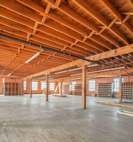 More Photos Of 706 SW 3rd St, Oklahoma City Warehouse For Sale