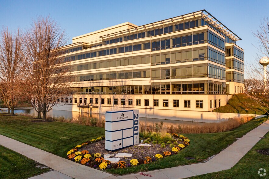 More Photos Of 2001 York Rd, Oak Brook Office For Lease