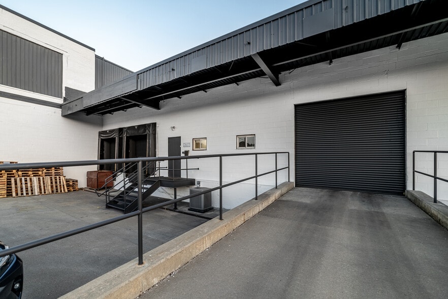 More Photos Of 799 E 73rd St, Cleveland Warehouse For Lease