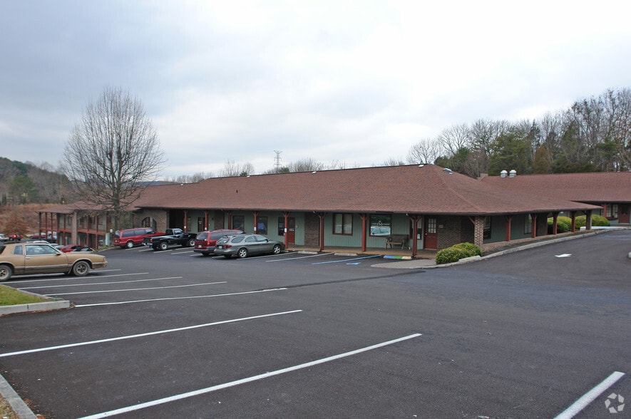 More Photos Of 2700 S Roan St, Johnson City Office For Sale