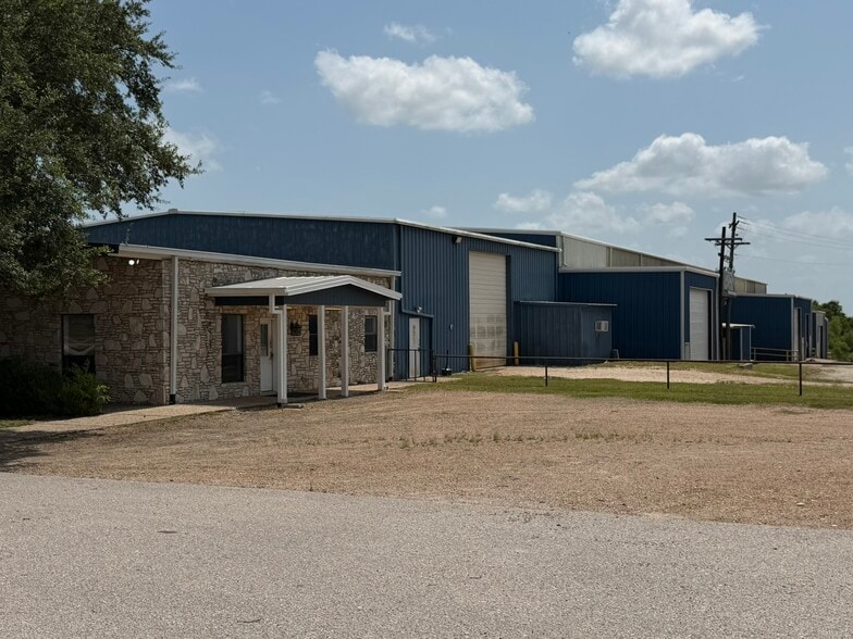 More Photos Of 5808 Fm 3455 Rd, Navasota Manufacturing For Lease