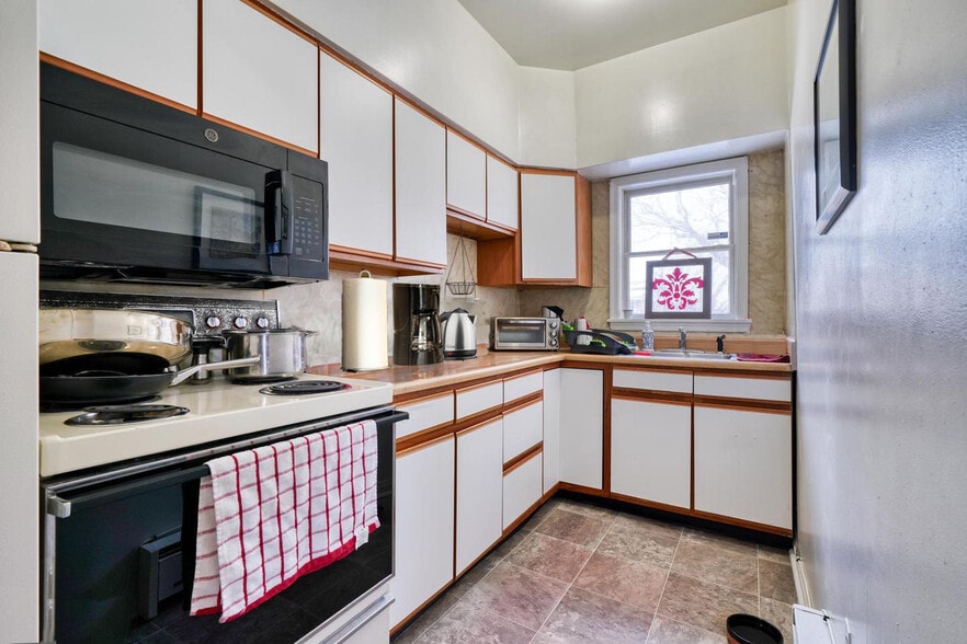 More Photos Of 2926 Christopher Ave, Baltimore Apartments For Sale