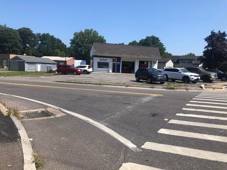 More Photos Of 6089 E Taft Rd, North Syracuse Auto Dealership For Sale