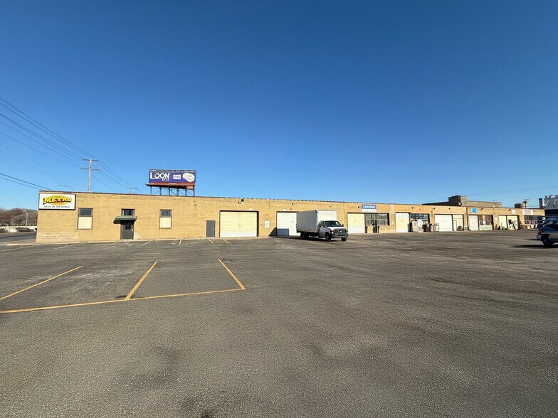 More Photos Of 2450-2560 N Washington Ave, Minneapolis Warehouse For Lease