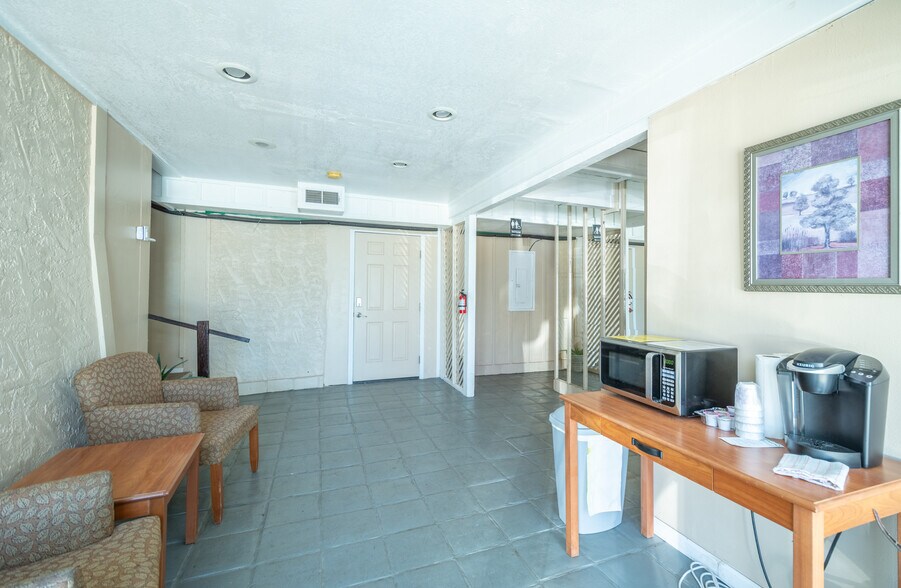 More Photos Of 2306 Sudderth Dr, Ruidoso General Retail For Lease