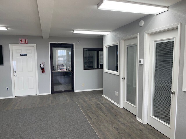 More Photos Of 6312 S I-45, Wilmer Warehouse For Sale