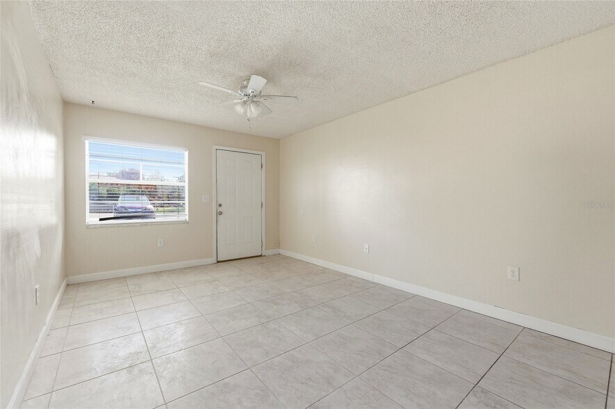 More Photos Of 2300 W Cannon Ter NW, Winter Haven Apartments For Sale
