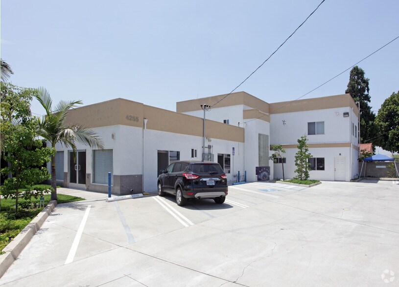 Primary Photo Of 4255 Tyler Ave, El Monte Medical For Lease