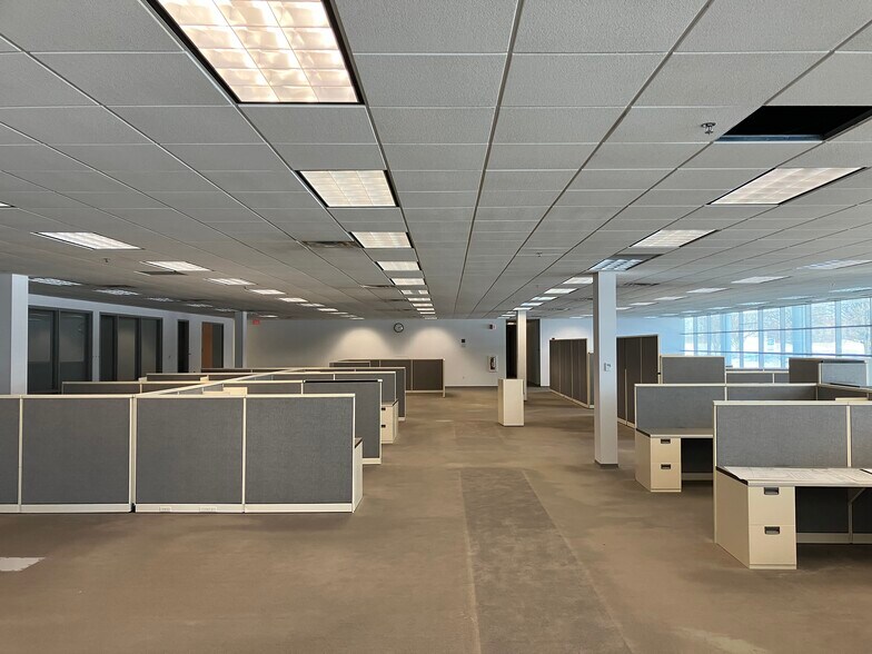 More Photos Of 2800 Duncan Rd, Lafayette Manufacturing For Lease