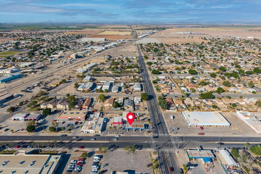 More Photos Of 977 Main St, Brawley General Retail For Sale