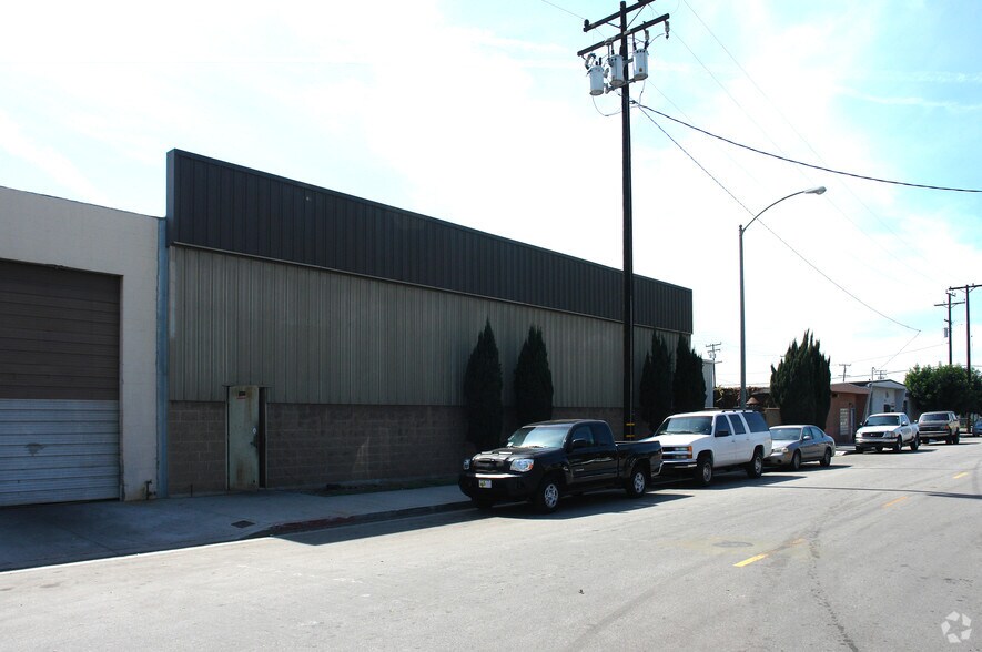 More Photos Of 1422 W Gaylord St, Long Beach Warehouse For Sale