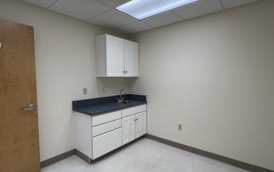 More Photos Of 27 Hospital Ave, Danbury Medical For Lease