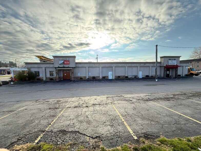 More Photos Of 2775 Monroe Ave, Rochester Restaurant For Lease