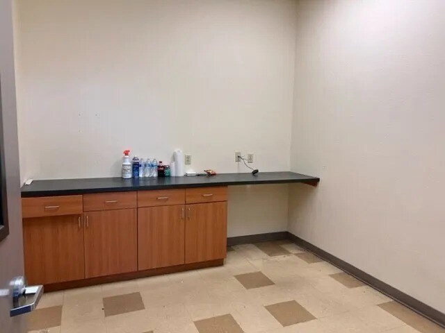 More Photos Of 135 E Ray Rd, Chandler Unknown For Lease