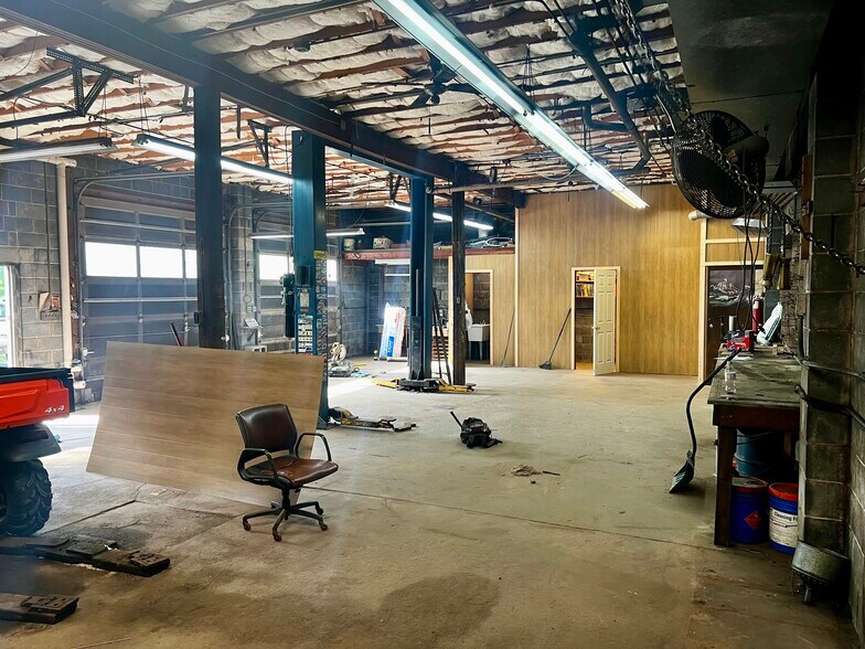 More Photos Of 2936 Mountain Rd, Saylorsburg Specialty For Lease