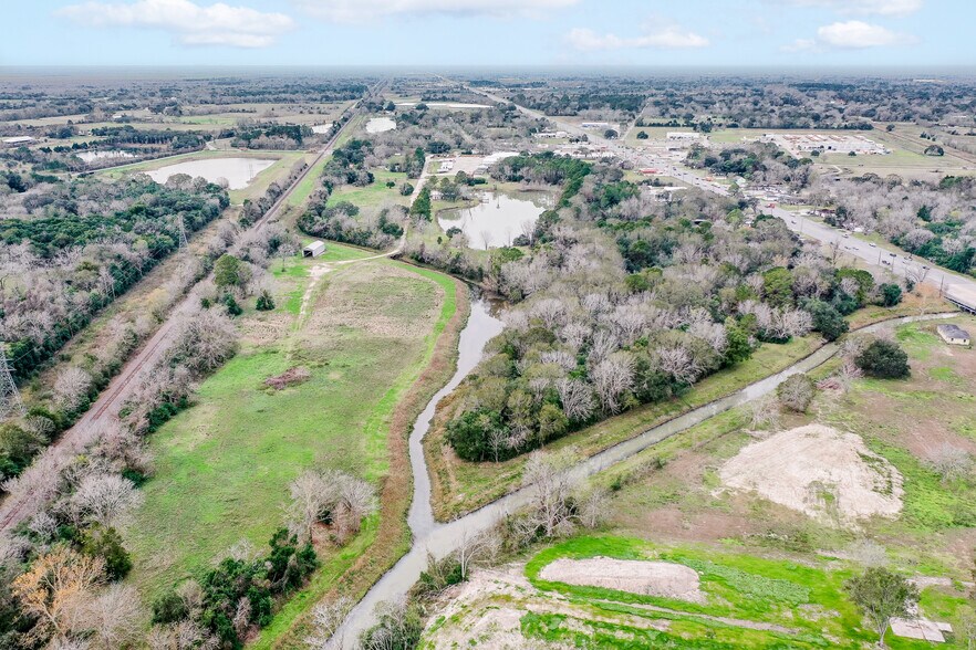 More Photos Of 850 County Road 149, Alvin Land For Sale