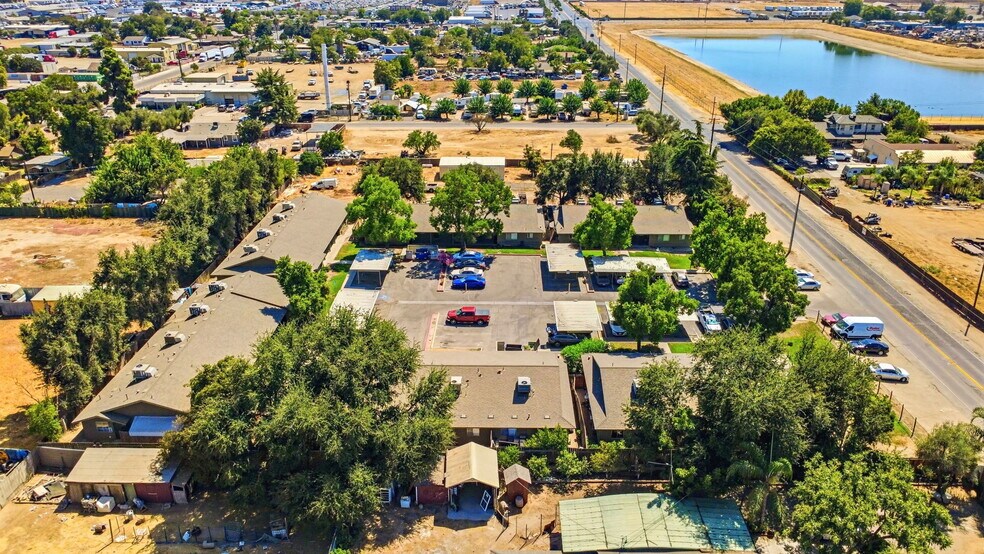 More Photos Of 1262 N Marks Ave, Fresno Apartments For Sale
