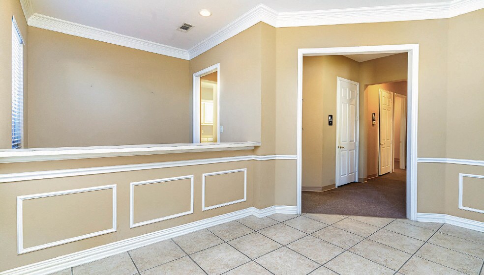 More Photos Of 4304 Tate Springs Rd, Arlington Medical For Sale