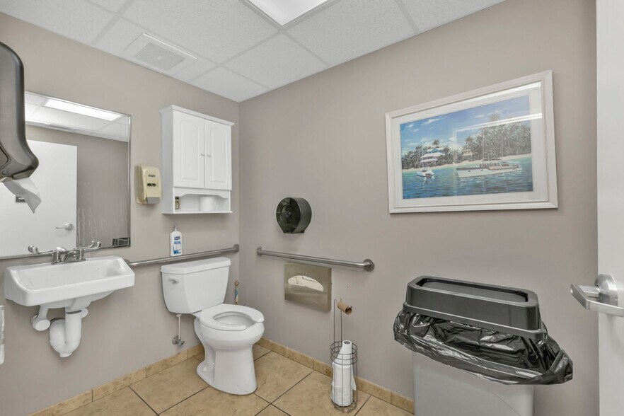 More Photos Of 128 W Charlotte Ave, Punta Gorda Office Residential For Sale