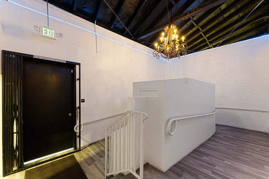 More Photos Of 6265 Van Nuys Blvd, Van Nuys Storefront For Sale