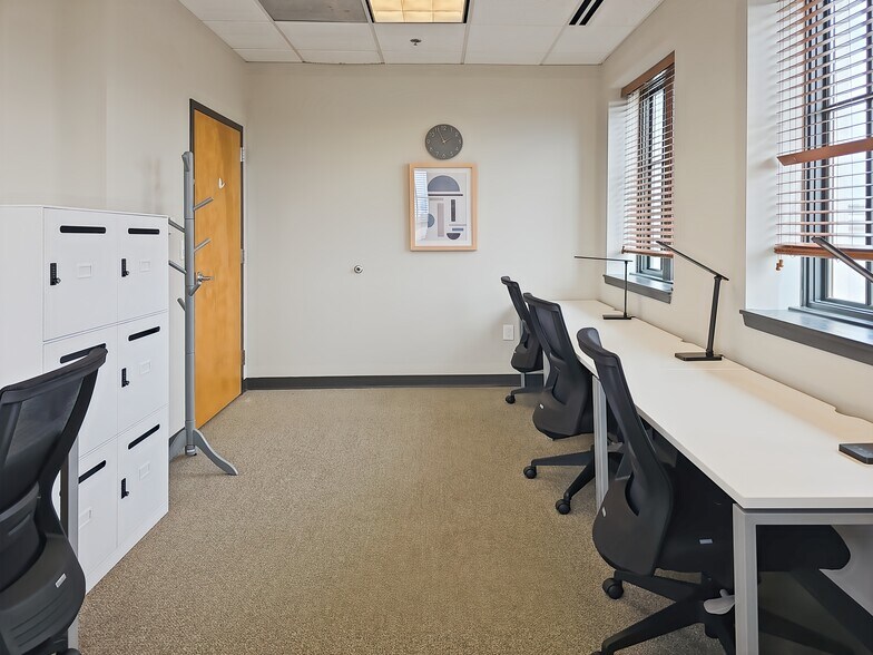 More Photos Of 354 Newnan Crossing Byp, Newnan Coworking Space