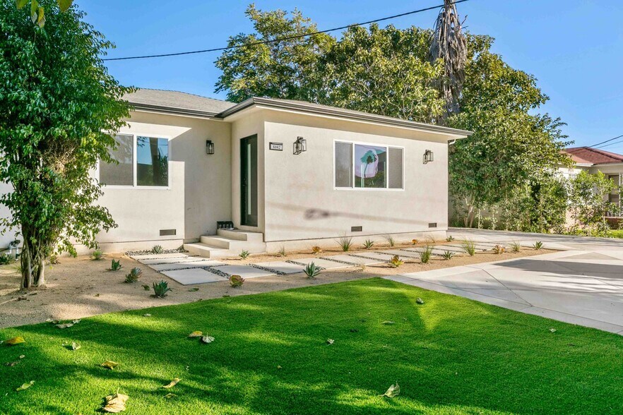 More Photos Of 6842 Cedros Ave, Van Nuys Apartments For Sale