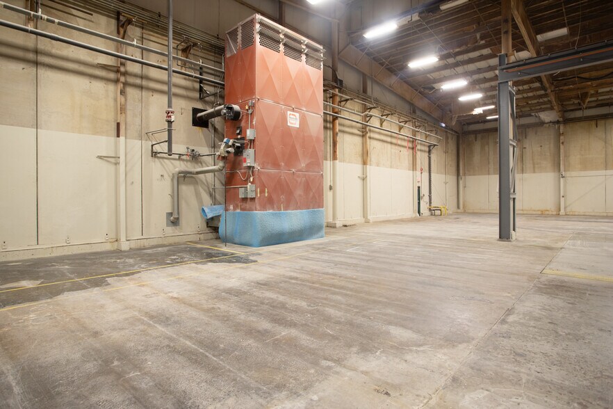 More Photos Of 63 Water St, Fall River Warehouse For Lease