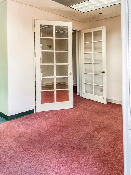 More Photos Of 2801 Waterman Blvd, Fairfield Medical For Sale