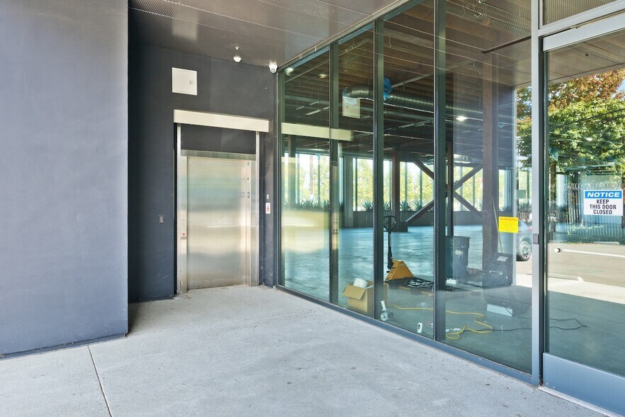 More Photos Of 5830 Obama Blvd, Los Angeles Office For Sale