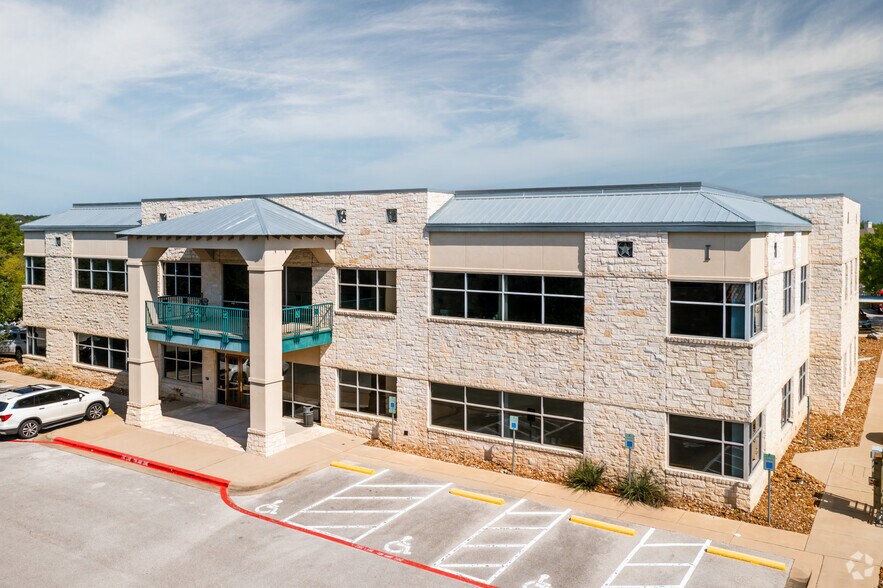 More Photos Of 11612 Bee Caves Rd, Austin Office For Lease