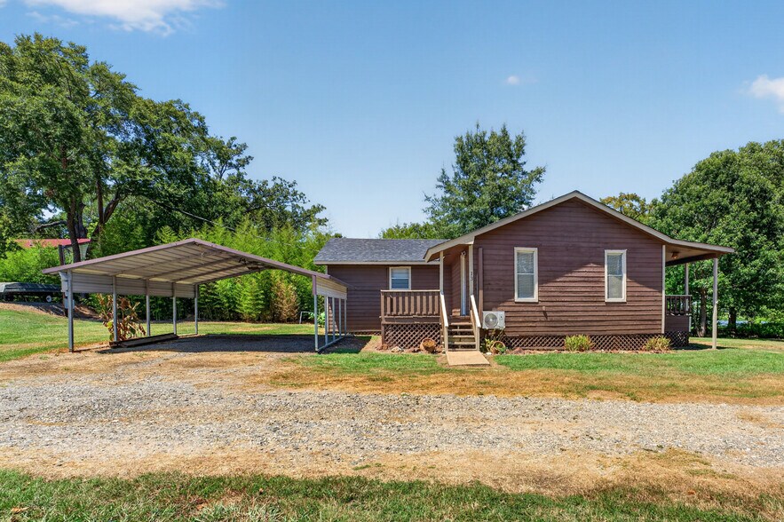 More Photos Of 505 Bub Hayner Rd, Karnack Apartments For Sale