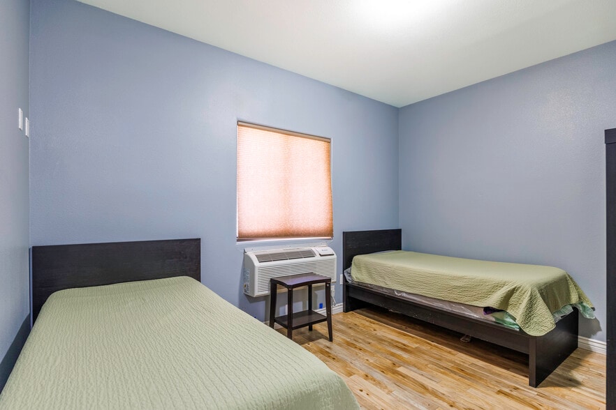 More Photos Of 16286 S Sunland Gin Rd, Arizona City Rehabilitation Center For Sale