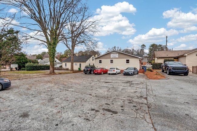 More Photos Of 205 Statesville Blvd, Salisbury Office For Lease