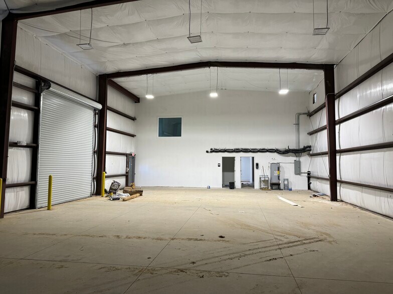 More Photos Of 2401 S Alston Ave, Durham Warehouse For Lease