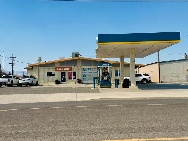Primary Photo Of 415 Cornell Ave, Lovelock Service Station For Sale