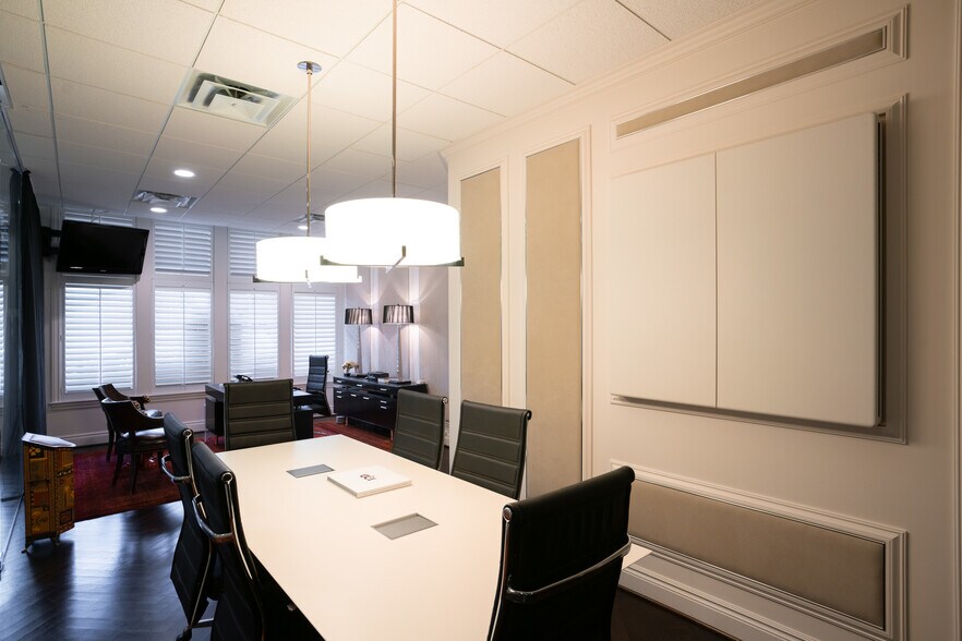 More Photos Of 112 Kercheval Ave, Grosse Pointe Office Residential For Lease