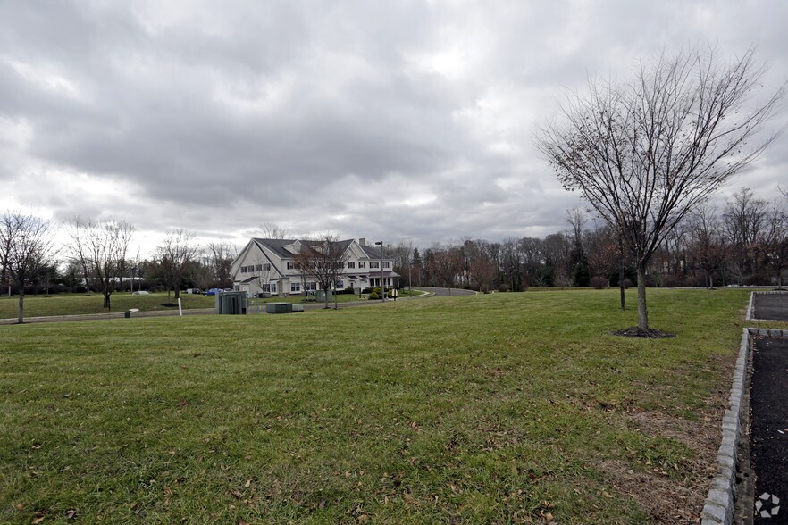 More Photos Of 1700 Kendarbren Dr, Jamison Unknown For Lease