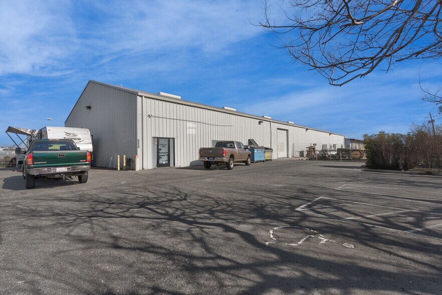 Primary Photo Of 301 Wetmore St, Manteca Manufacturing For Sale