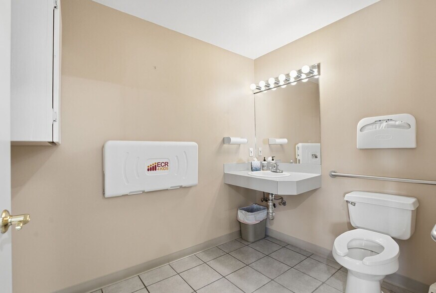 More Photos Of 3802 Tieton Dr, Yakima Office Residential For Sale