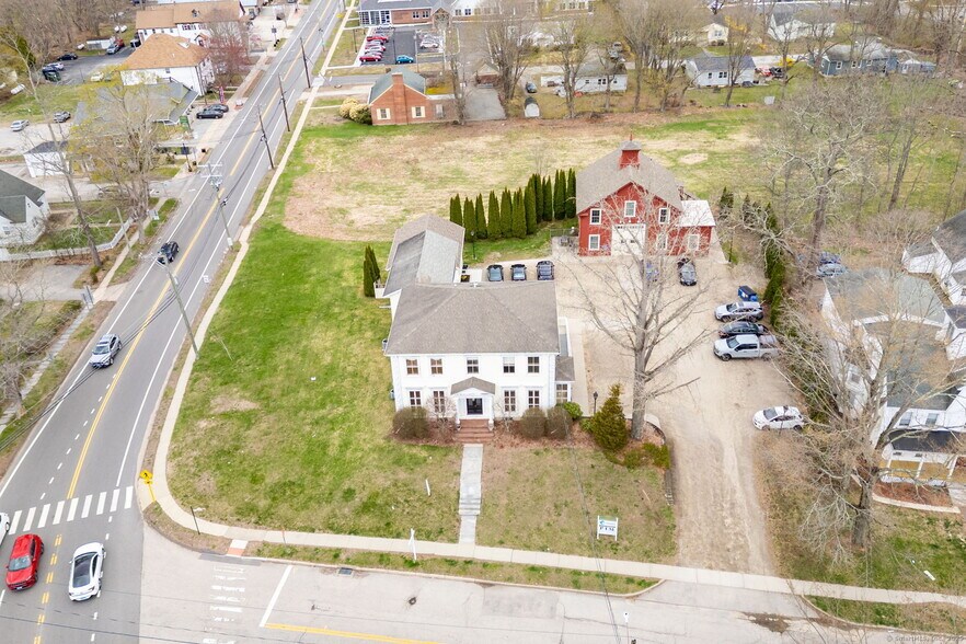 More Photos Of 11 Hayward Ave, Colchester Office For Sale