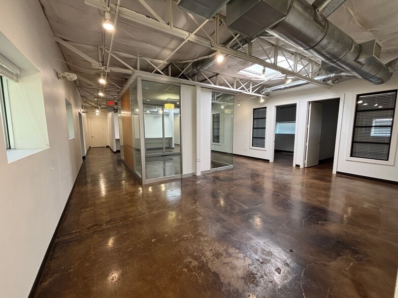 More Photos Of 801 Core St, Dallas Freestanding For Sale