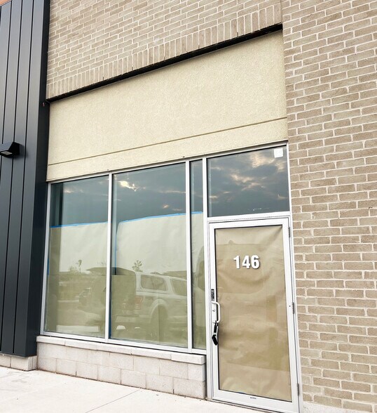 More Photos Of 6261 Mayfield Rd, Brampton Storefront For Lease