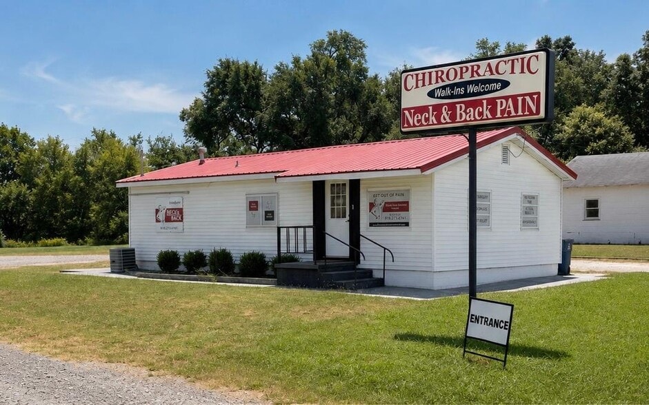 Primary Photo Of 116 S Skinner Ave, Drumright Storefront Retail Office For Sale
